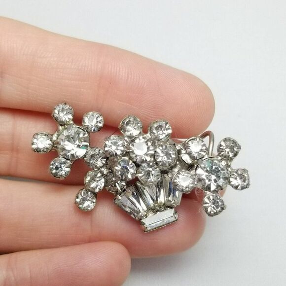 Vintage Rhinestone Flower Basket Brooch, Silver Tone Prong Set Lapel Pin - Picture 1 of 6